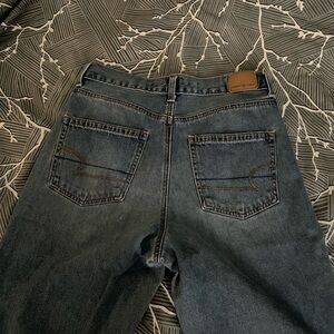 American Eagle Mom Jean